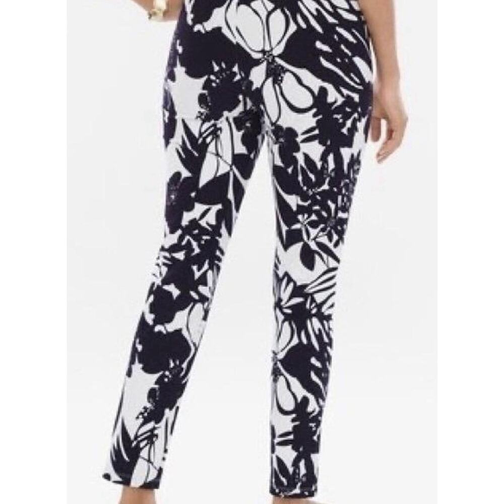 Chico's 2.5 Travelers vacation Hawaii Tropical Floral resort Ankle Pants Navy 14 - Picture 3 of 14